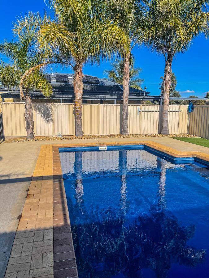 Dbj Holiday Units Mulwala Exterior photo